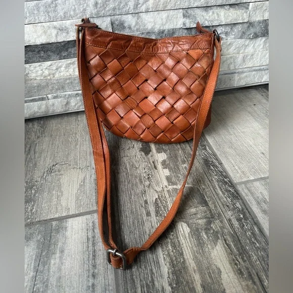 Vilenca Holland Anthropologie BohoCognac Crossbody Bag  Beautiful Woven Leather - Picture 4 of 14